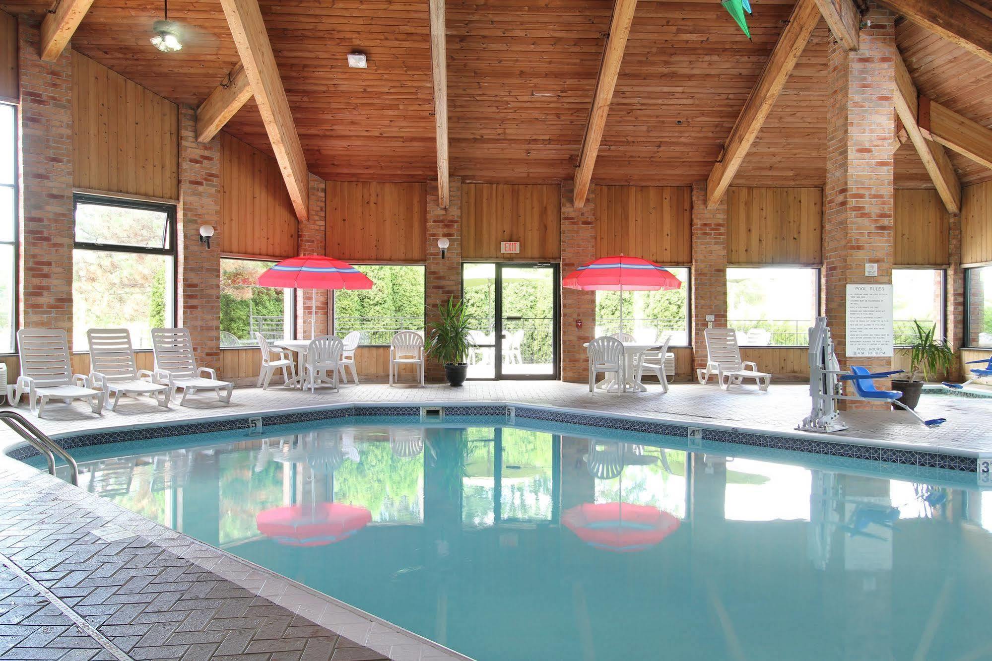 Baymont By Wyndham Muskegon Hotell Eksteriør bilde